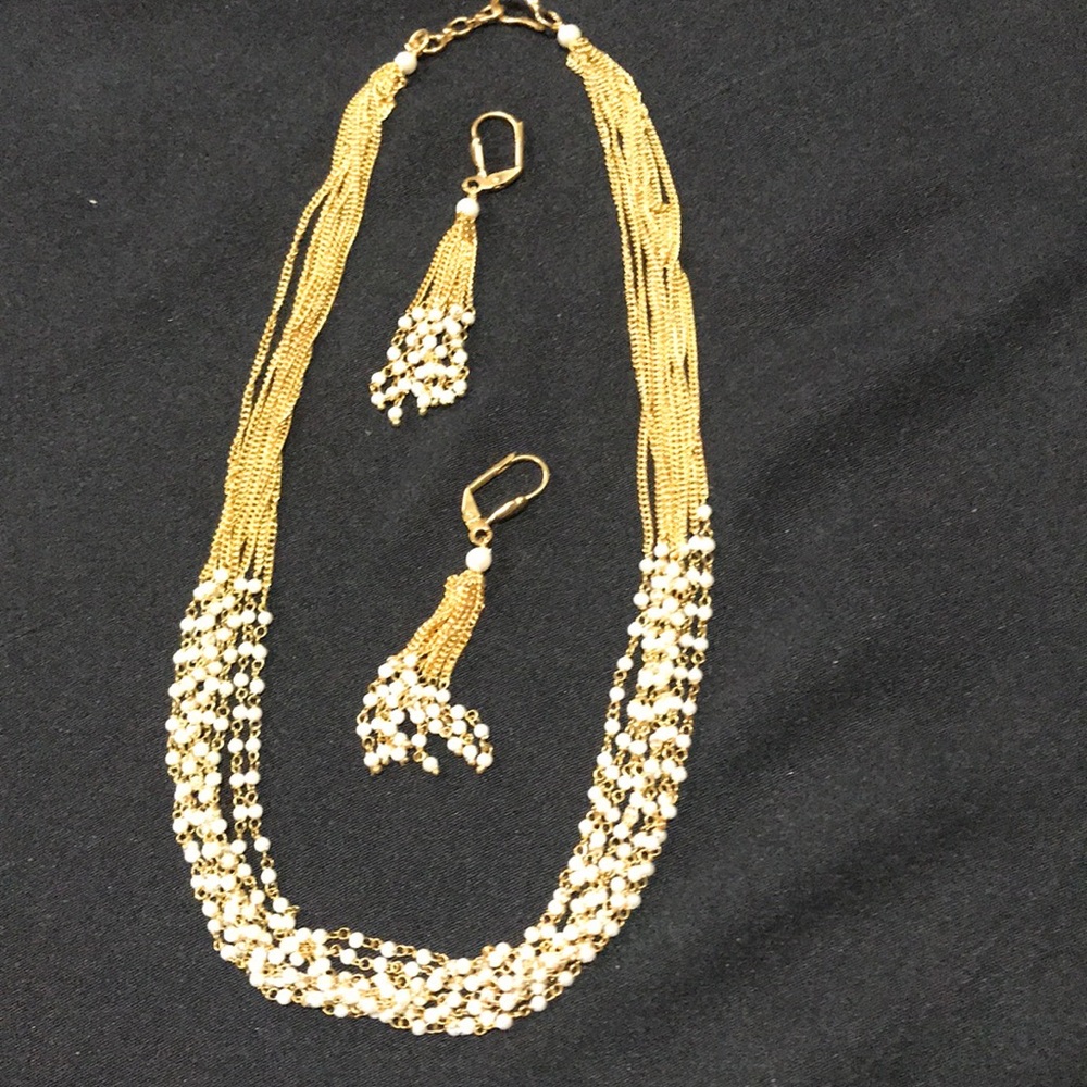 Necklace set NEW!!!!!